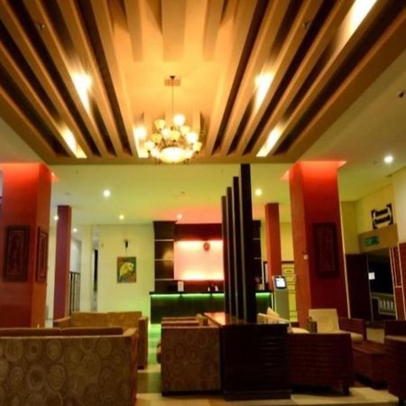 Puteri Beach Resort Port Dickson Exterior foto