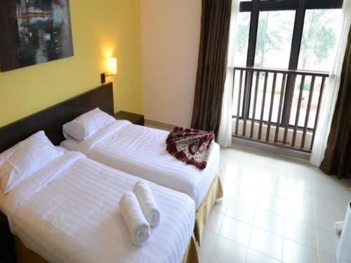 Puteri Beach Resort Port Dickson Exterior foto